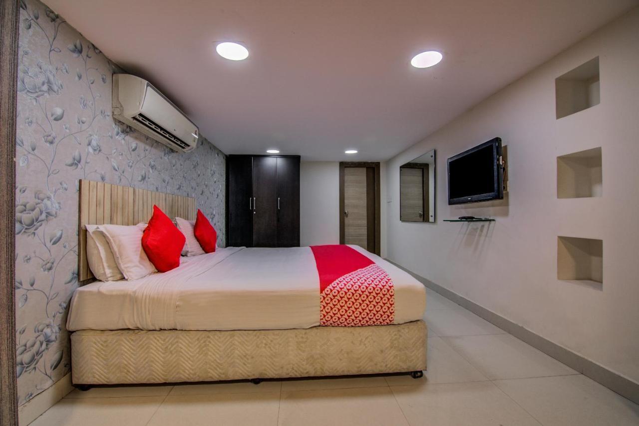 Oyo Hotel 55 Lawsons Bay Jalāripeta Екстериор снимка