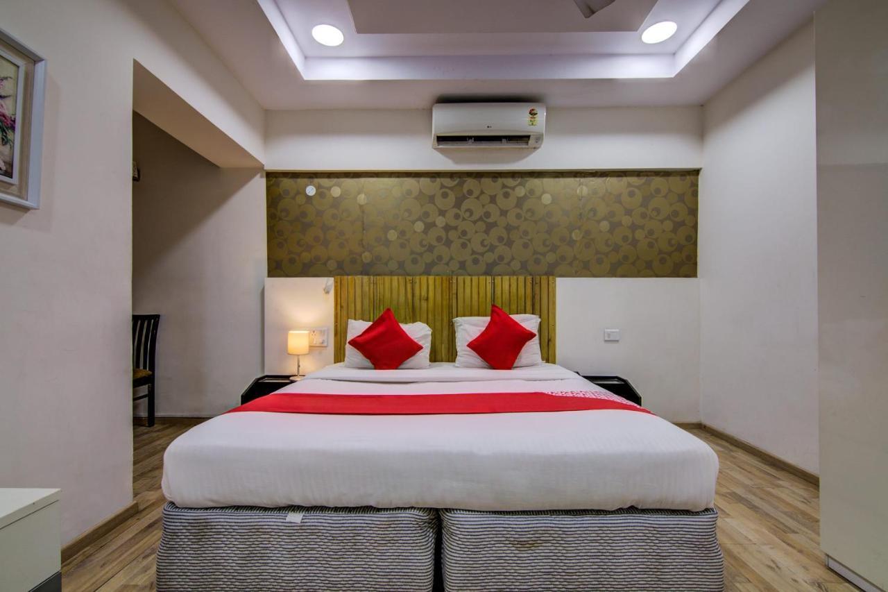 Oyo Hotel 55 Lawsons Bay Jalāripeta Екстериор снимка