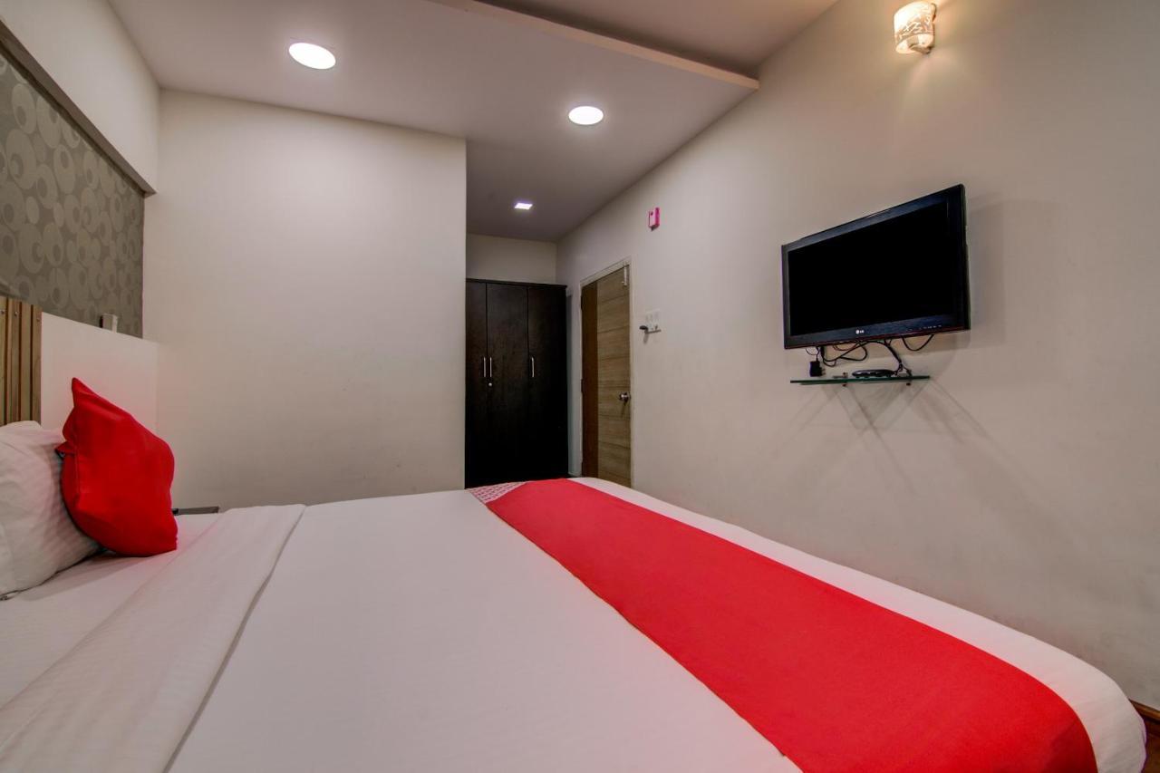 Oyo Hotel 55 Lawsons Bay Jalāripeta Екстериор снимка